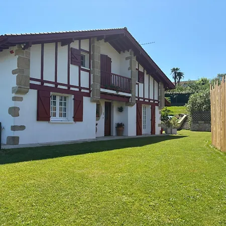 Les Hortensias Bed & Breakfast 3*